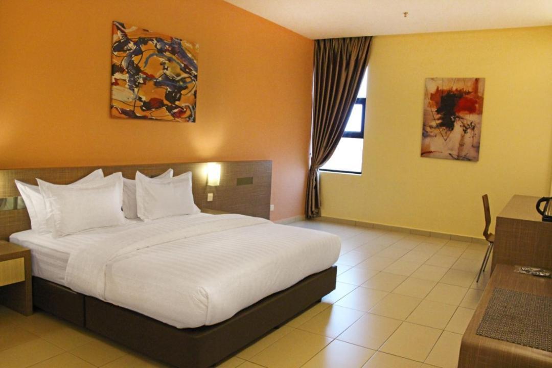 Kluang Riverview Hotel מראה חיצוני תמונה