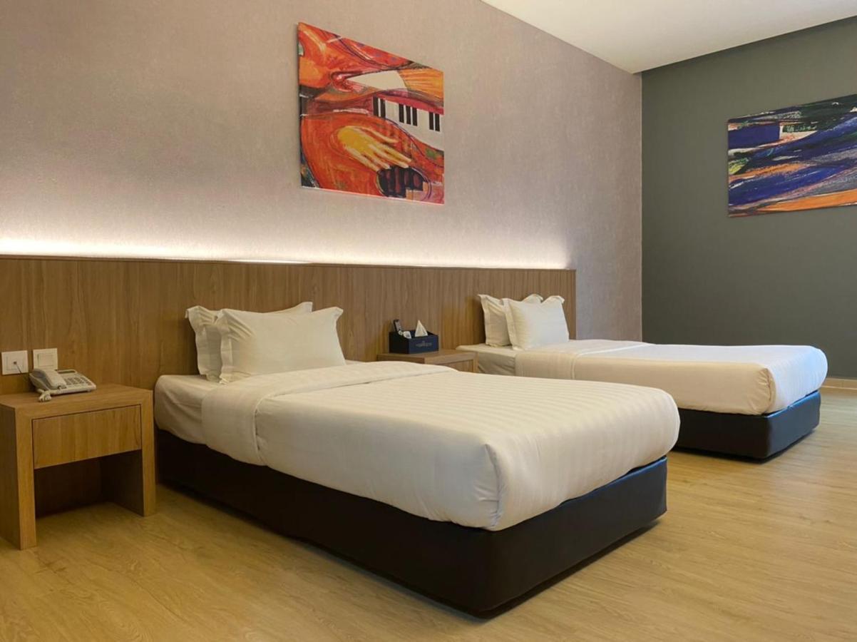 Kluang Riverview Hotel מראה חיצוני תמונה